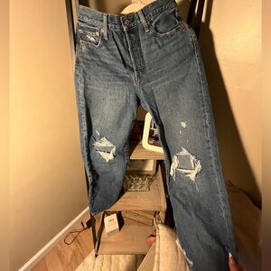 Classic Blue Distressed Levi women  Jeans